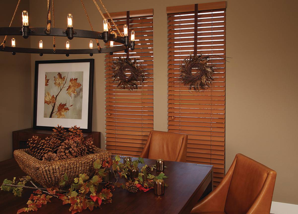 Hunter Douglas Parkland® Wood Blinds, wooden window blinds near Dubuque, Iowa (IA) and Galena, Illinois (IL)