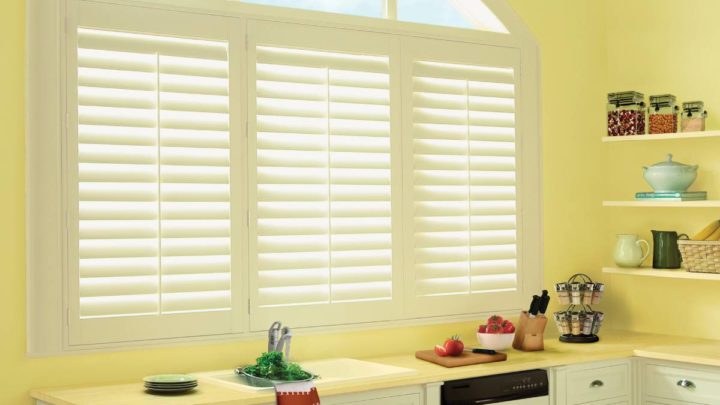Hunter Douglas shutters in a kitchen near Galena, IL